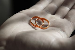 Γάμοι α λα... ελληνικά: Γιατί τα ζευγάρια από το εξωτερικό επιλέγουν την Ελλάδα
